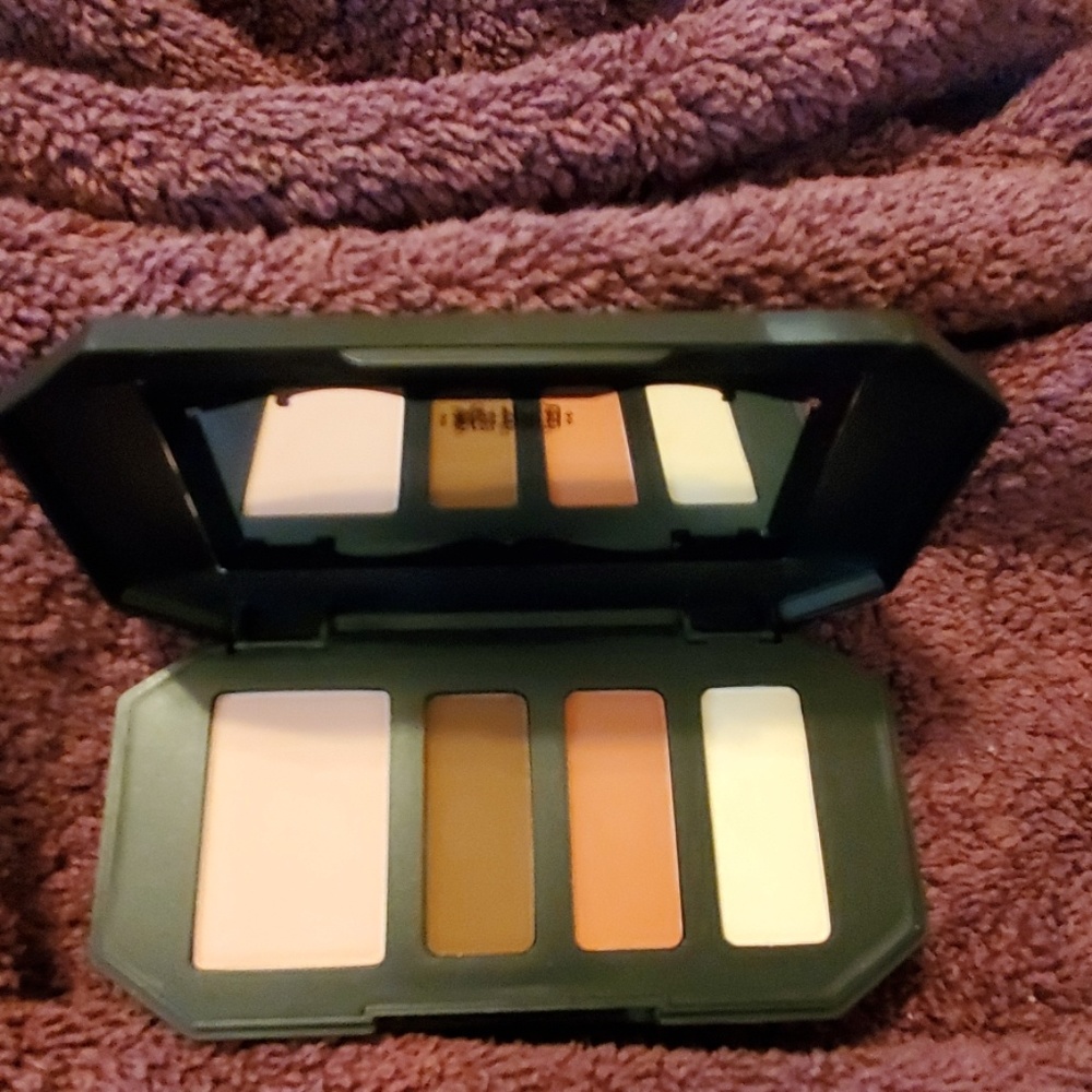 Kat Von D Eyeshadow Quad-Rust